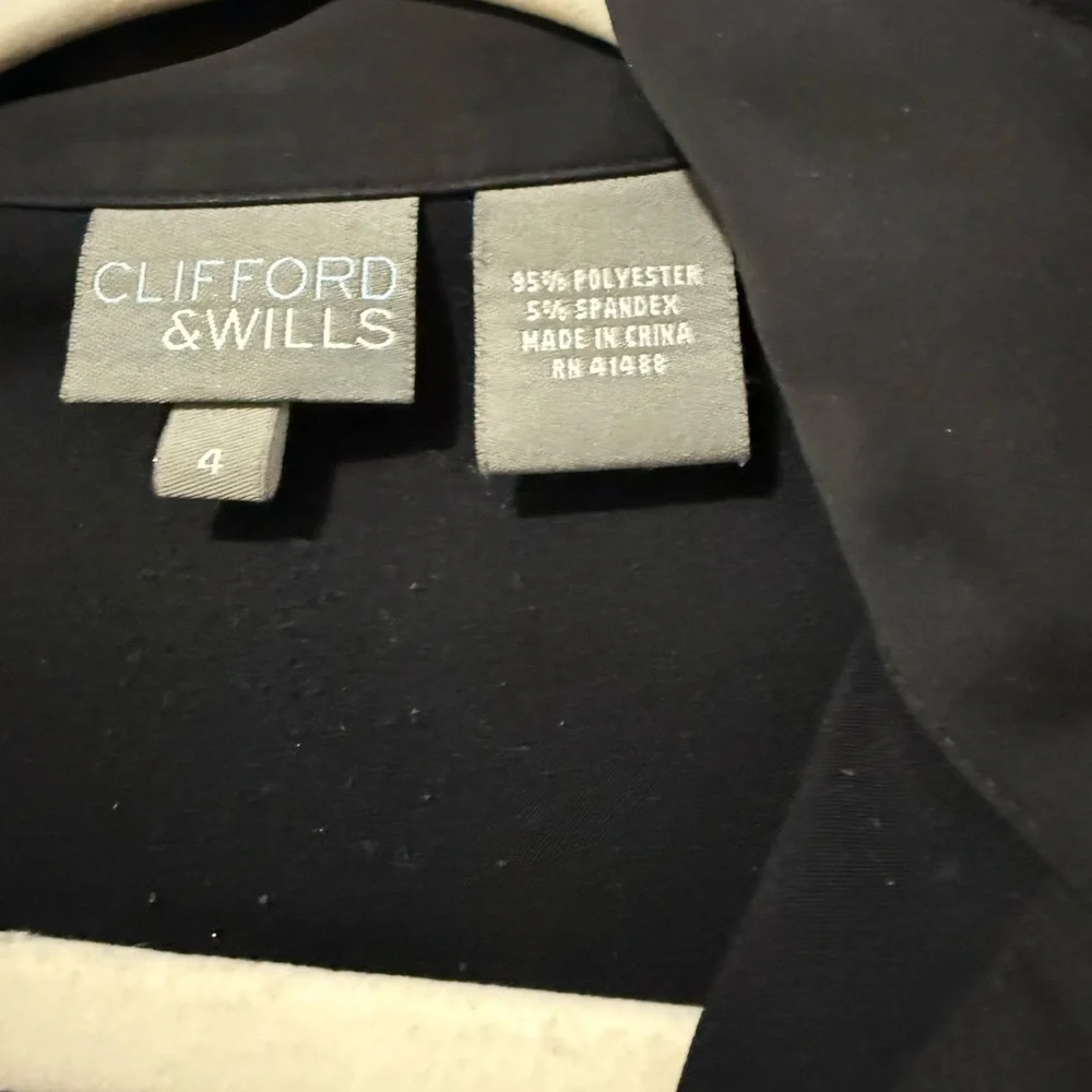 Black Long Sleeve Button Up -  Clifford & Wills (Size 4) - Picture 5 of 5